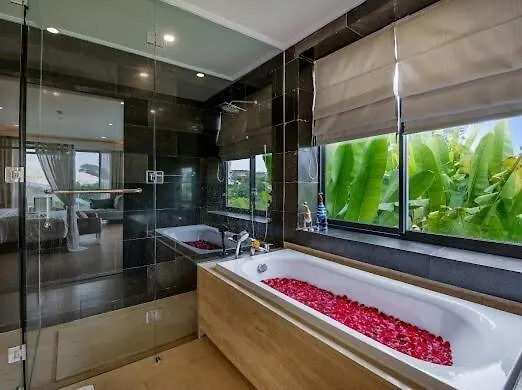 Dreamland 300 Meter Private Walk Villa